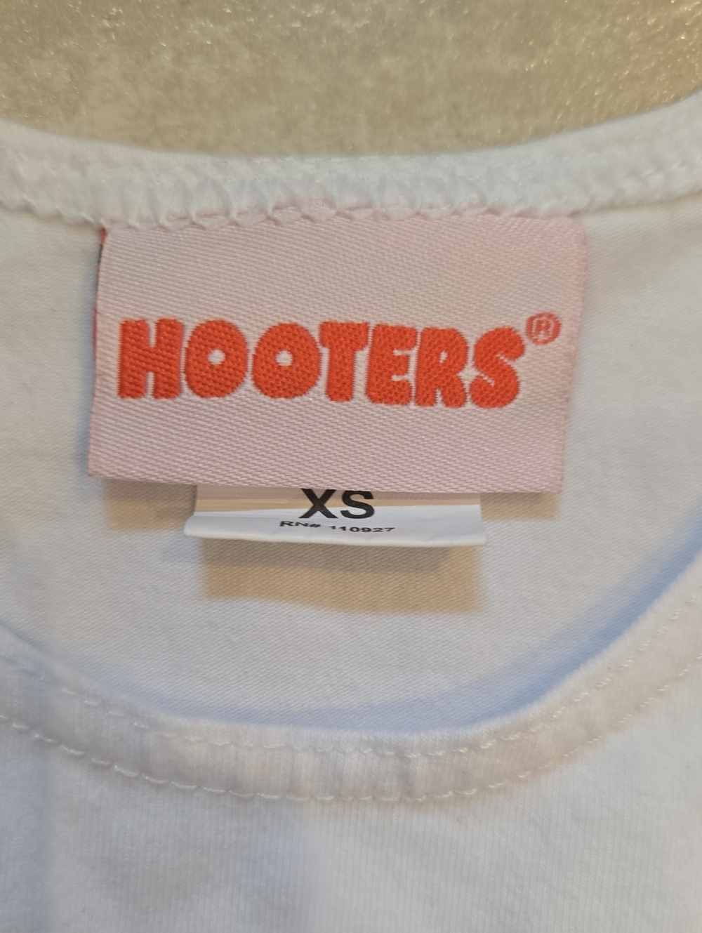 Hooters Ripple Junction Authentic Tank Top - Picture 2 of 9